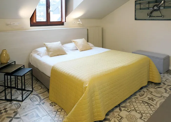 Comecasa 10 Minutes Walk From Duomo 2 Bedroom Apartment